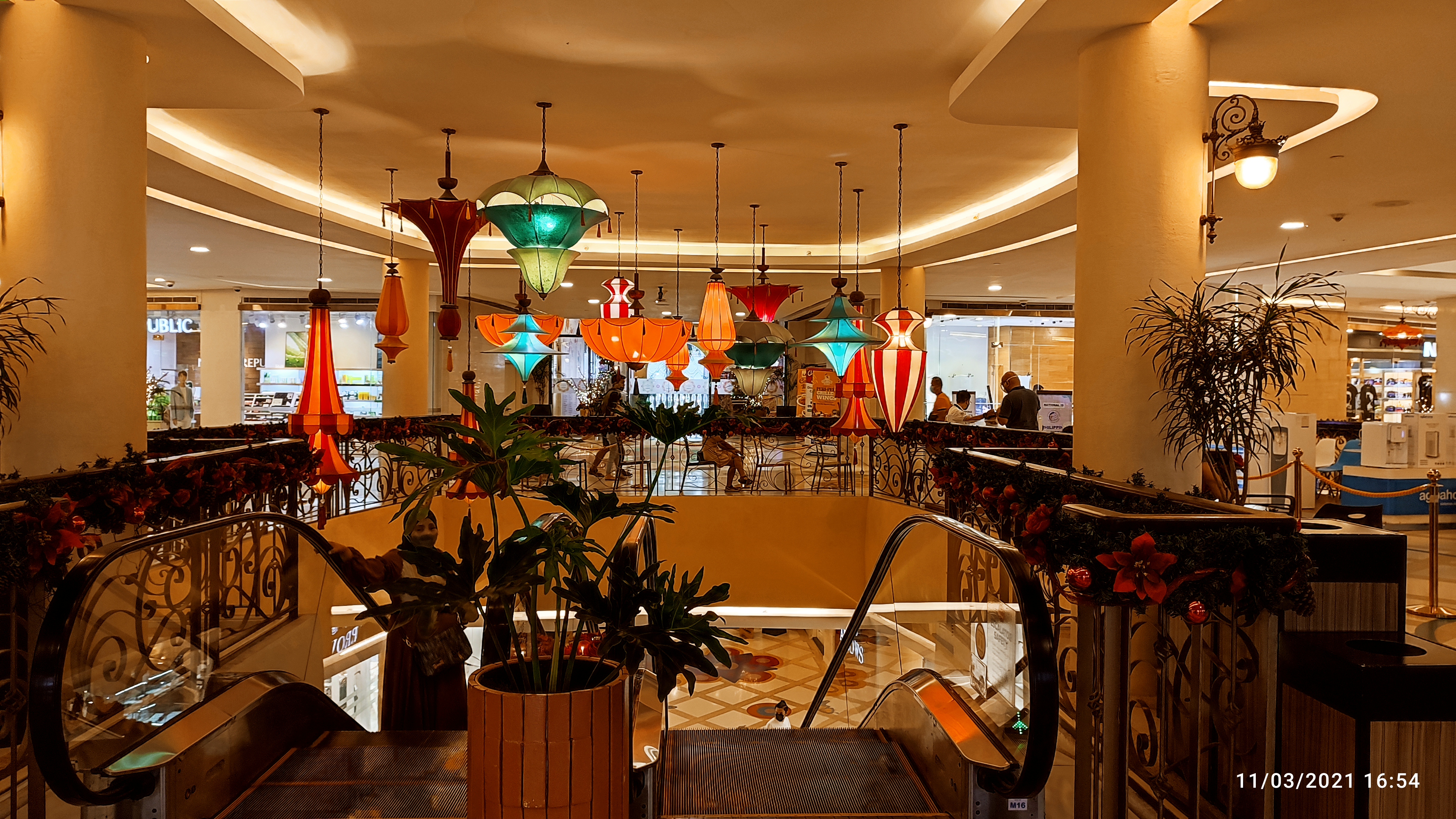 Venice Grand Canal Mall Shopping Mall in McKinley Hill Dr - Photo 1